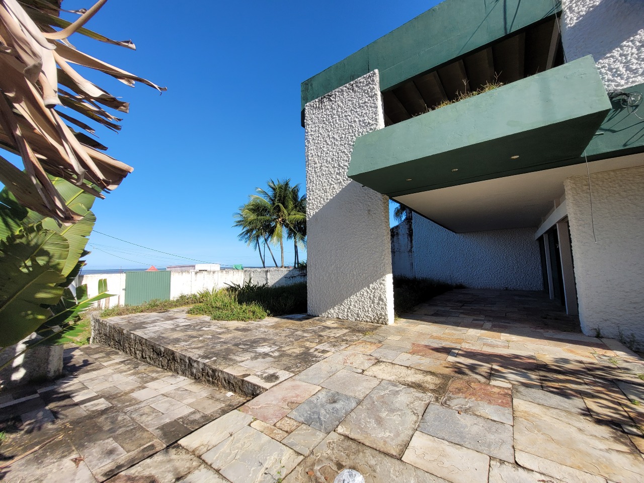 Casa Comercial para aluguel no Candeias: 