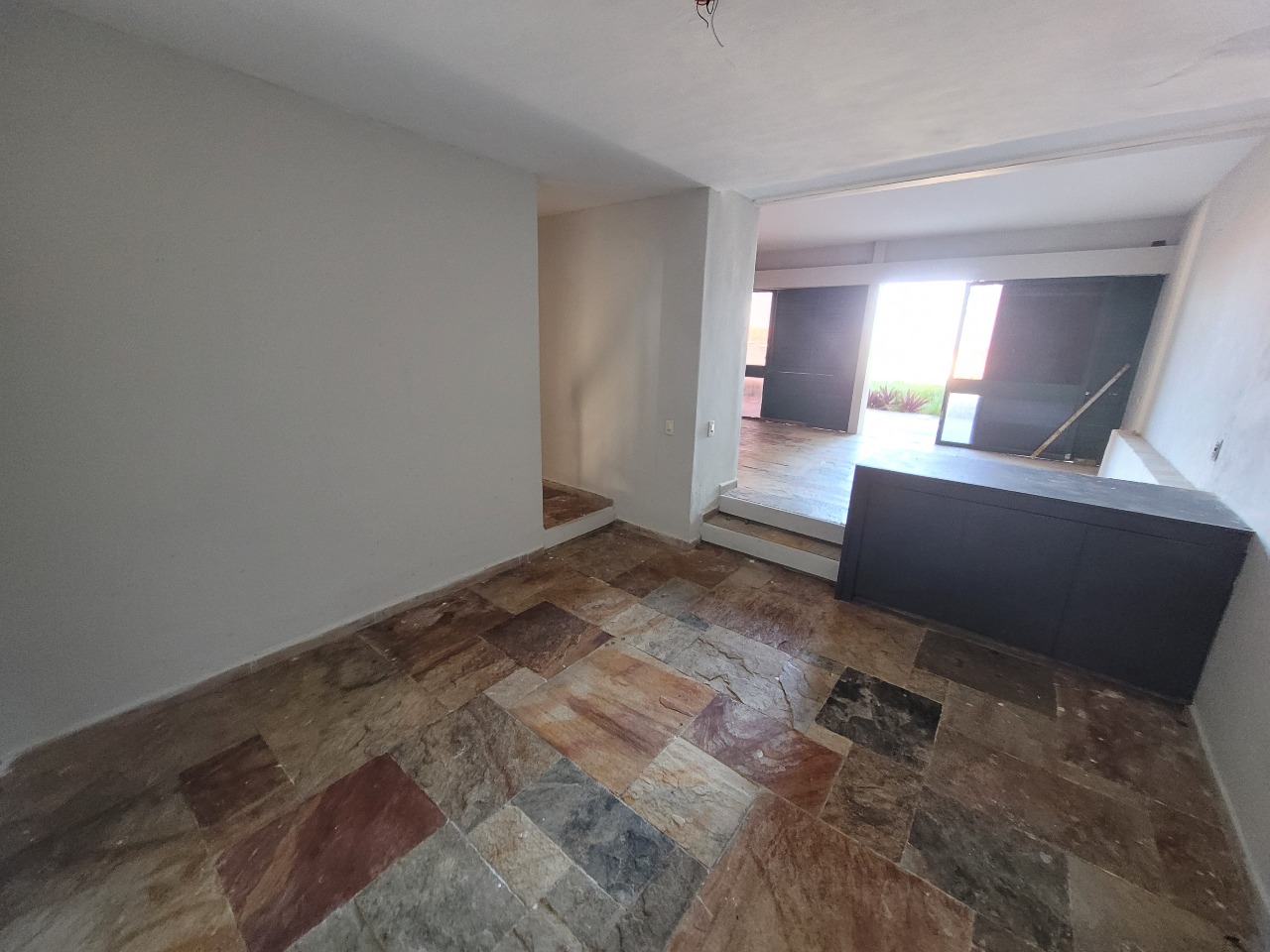 Casa Comercial para aluguel no Candeias: 