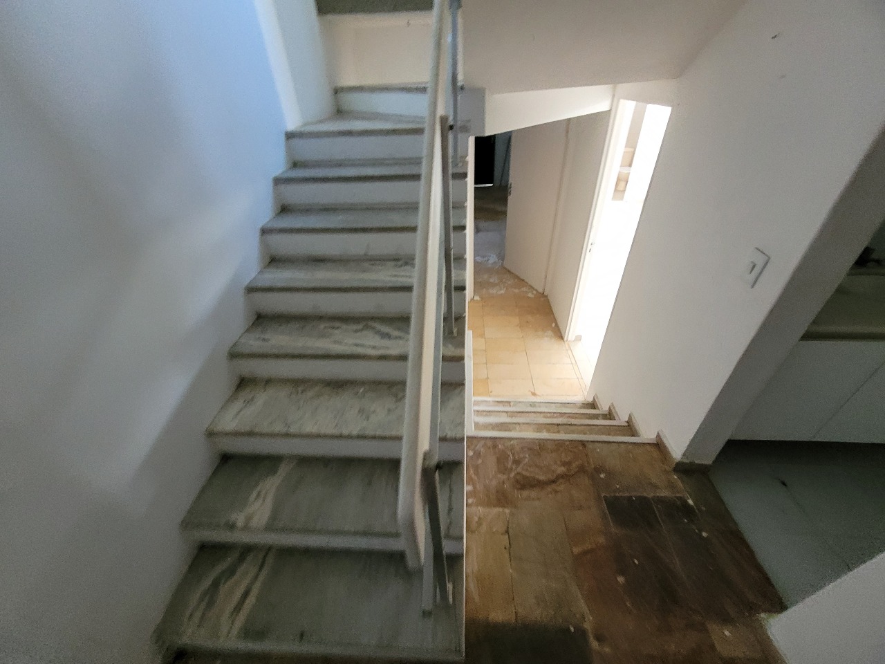 Casa Comercial para aluguel no Candeias: 