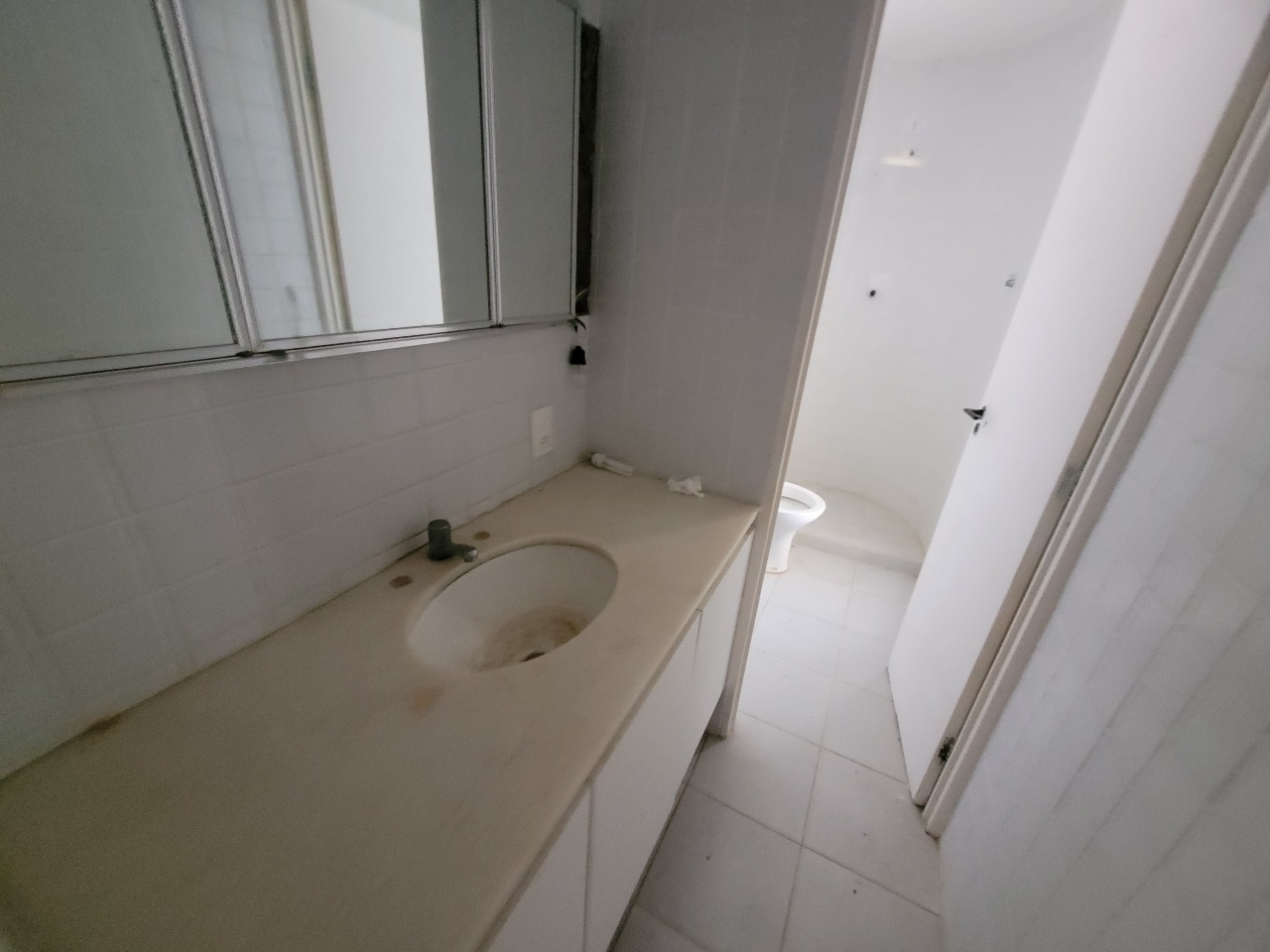 Casa Comercial para aluguel no Candeias: 