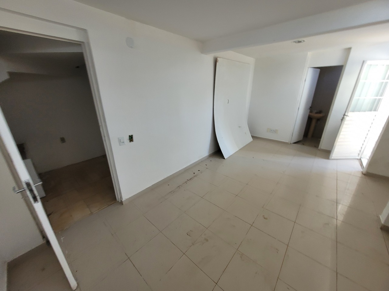 Casa Comercial para aluguel no Candeias: 