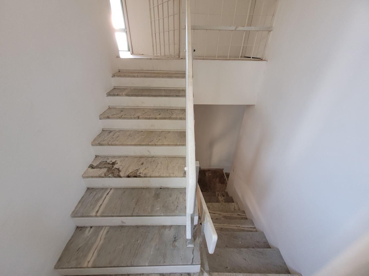 Casa Comercial para aluguel no Candeias: 