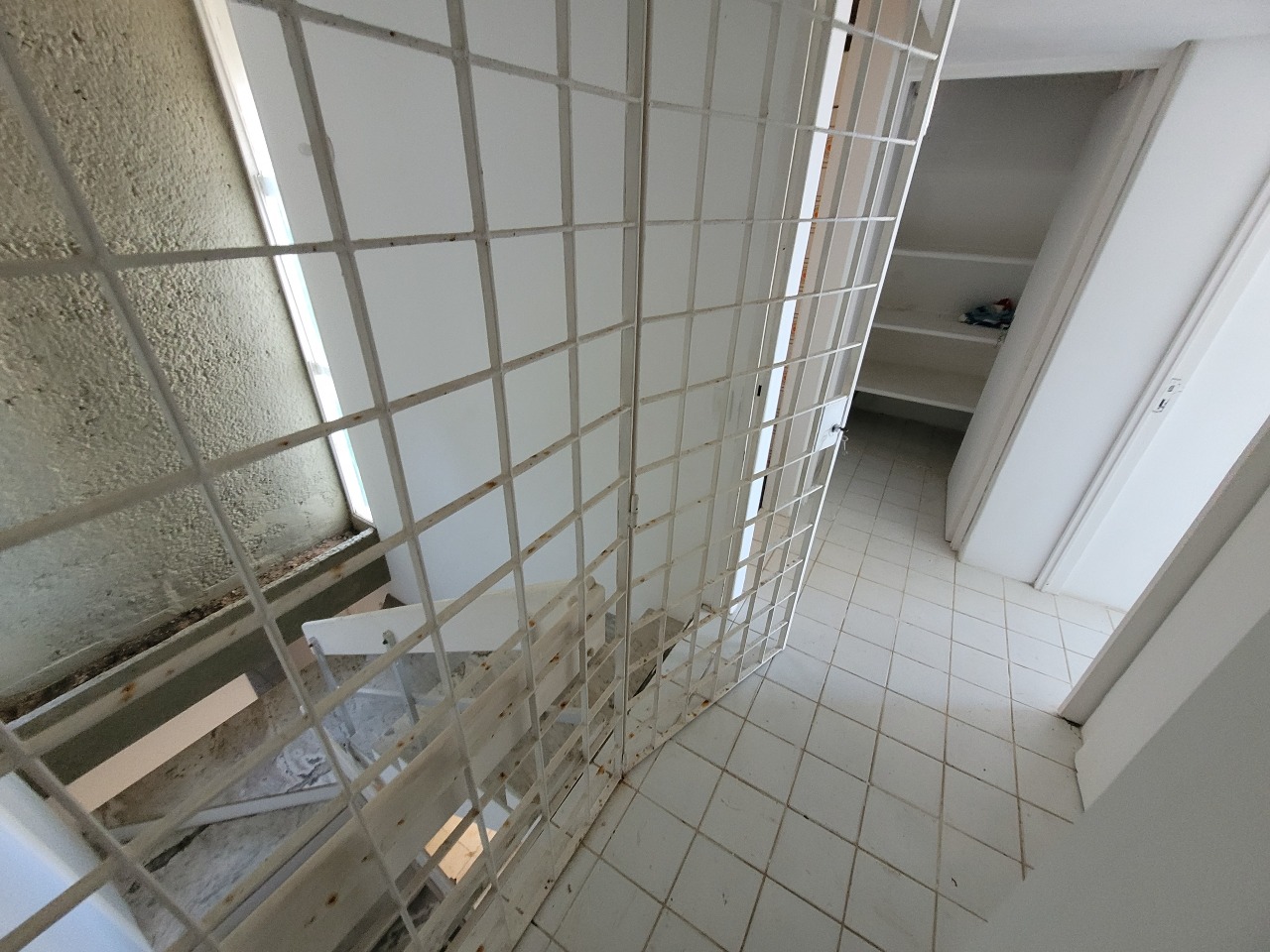 Casa Comercial para aluguel no Candeias: 