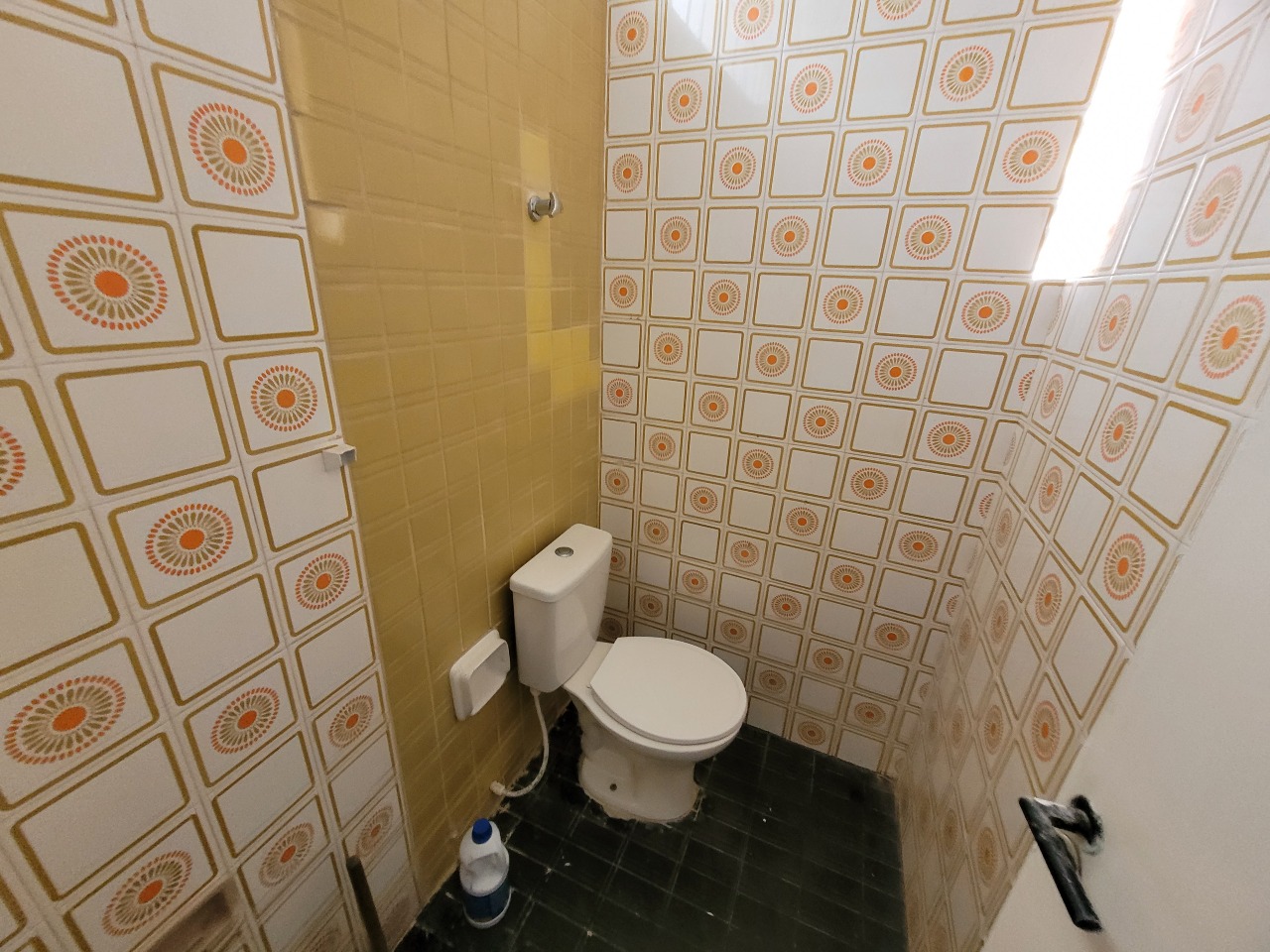 Casa Comercial para aluguel no Candeias: 