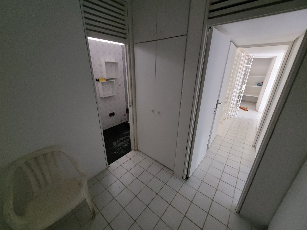 Casa Comercial para aluguel no Candeias: 