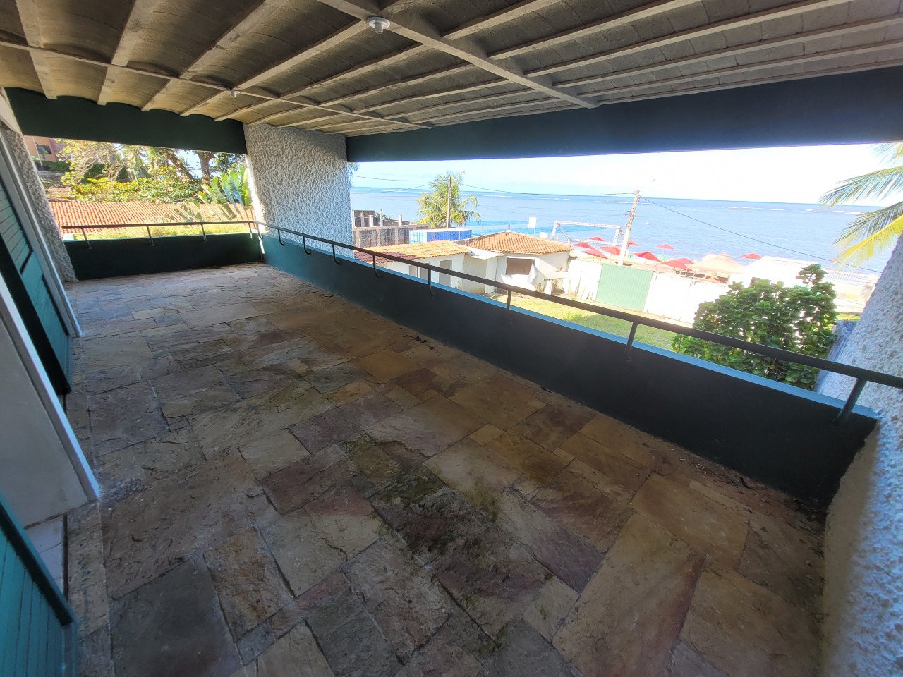 Casa Comercial para aluguel no Candeias: 