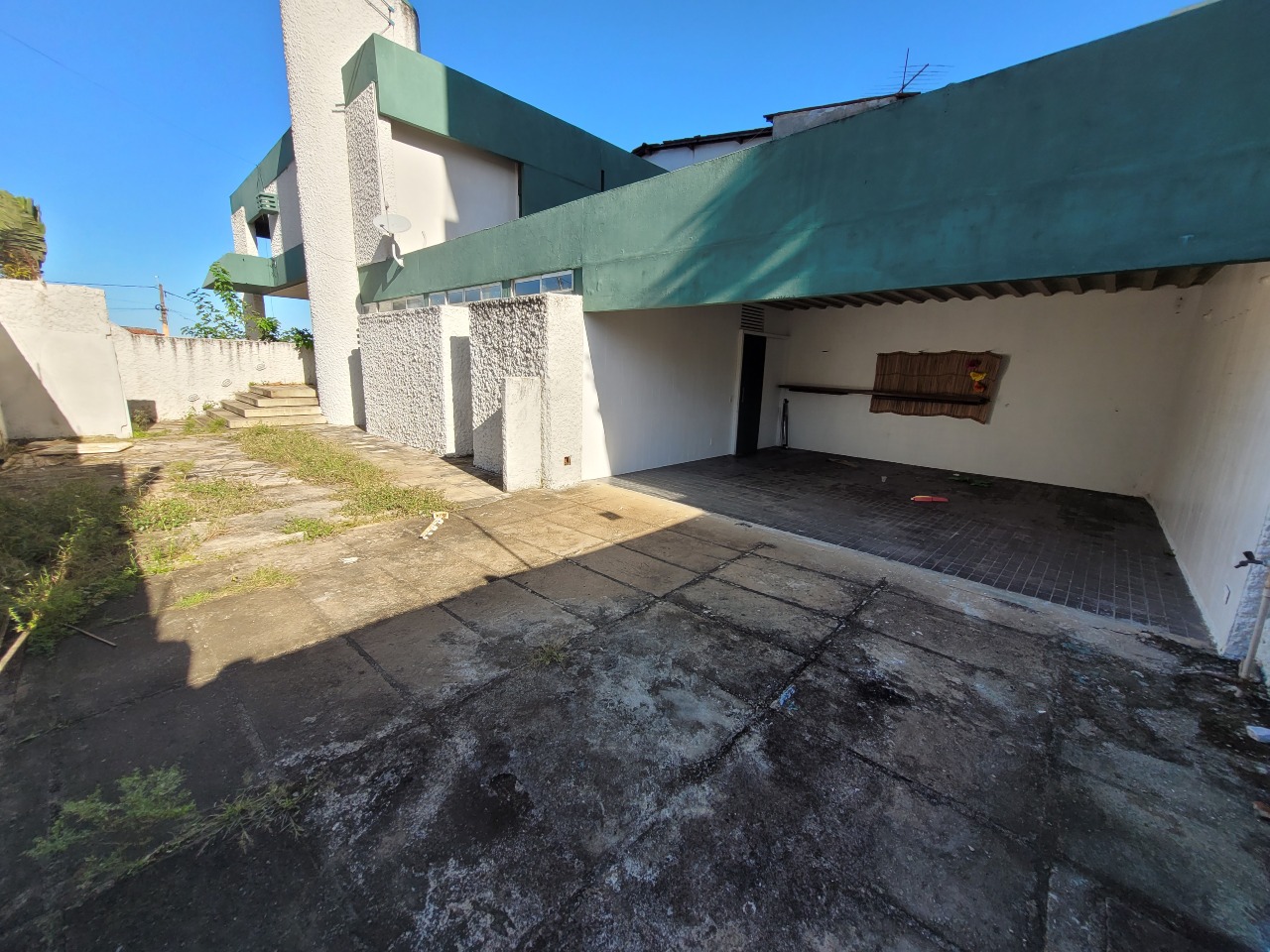 Casa Comercial para aluguel no Candeias: 