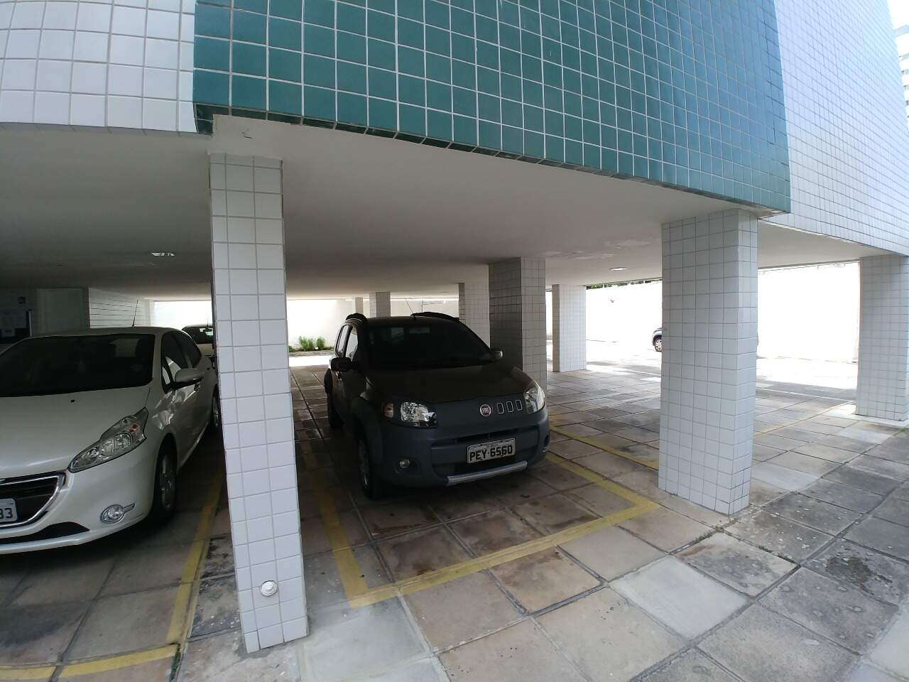 Apartamento para aluguel no Aflitos: