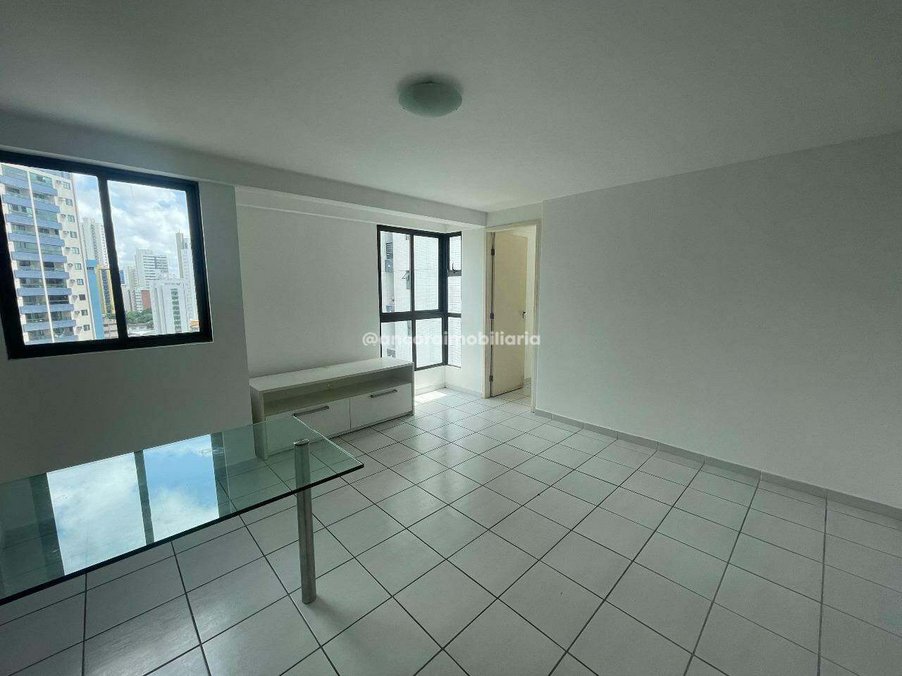 Apartamento para aluguel no Madalena: 