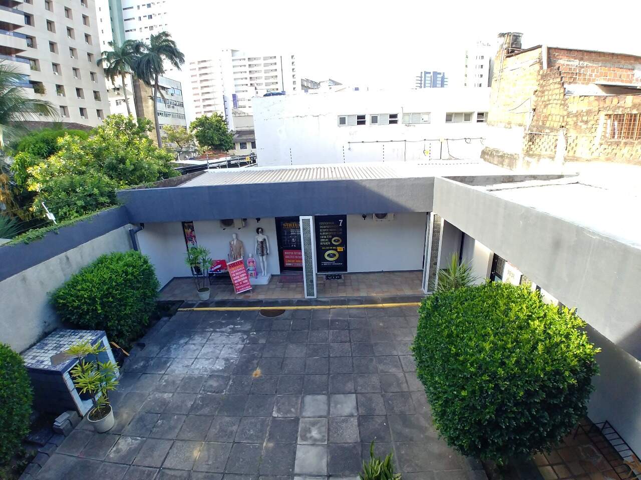 Sala para aluguel no Graças: 