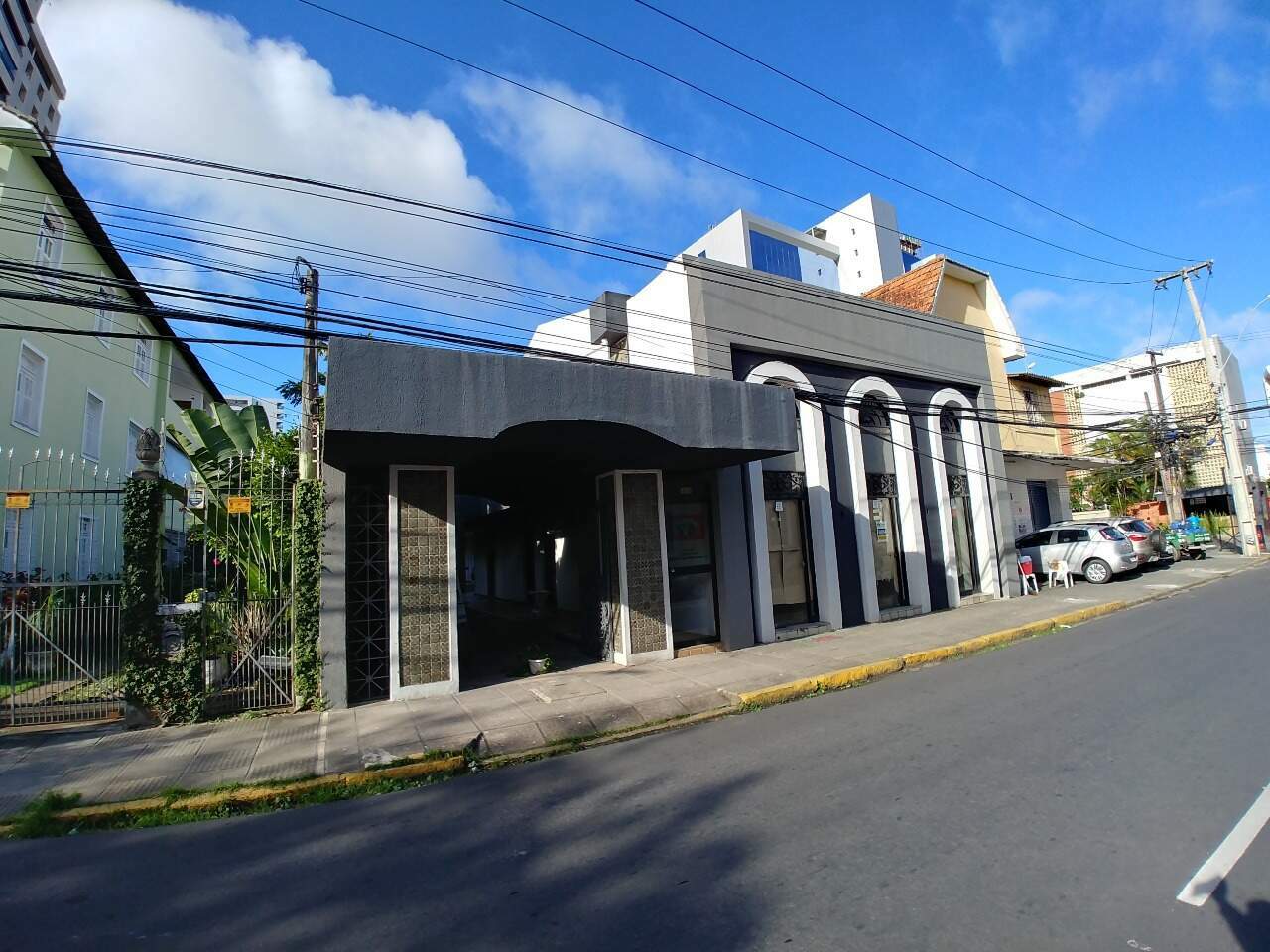 Sala para aluguel no Graças: 