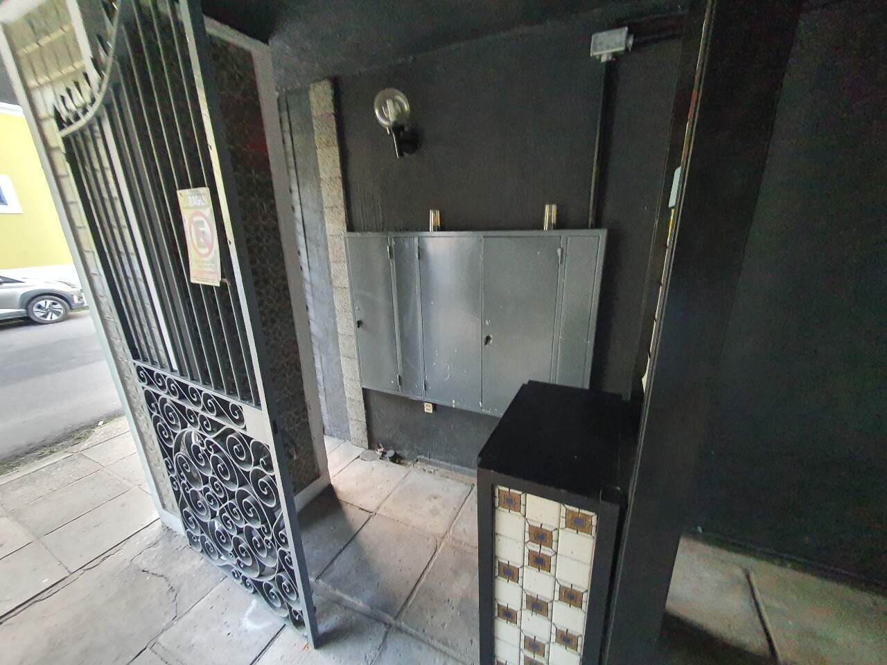 Sala para aluguel no Graças: 