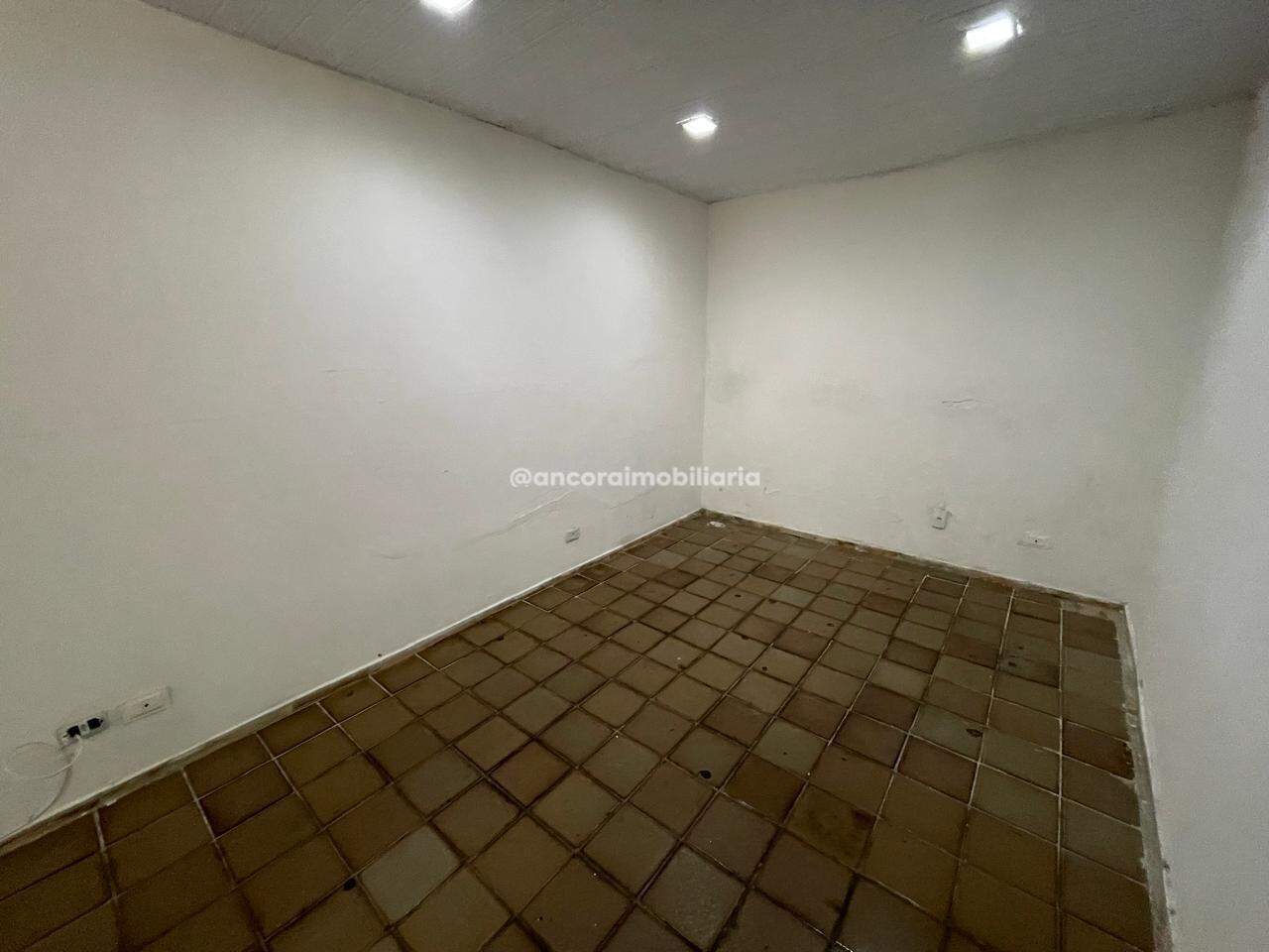 Sala para aluguel no Graças: 