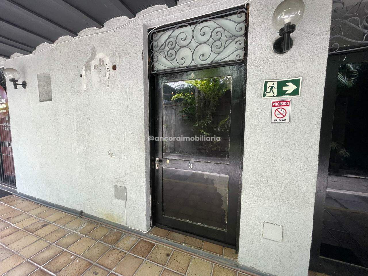 Sala para aluguel no Graças: 