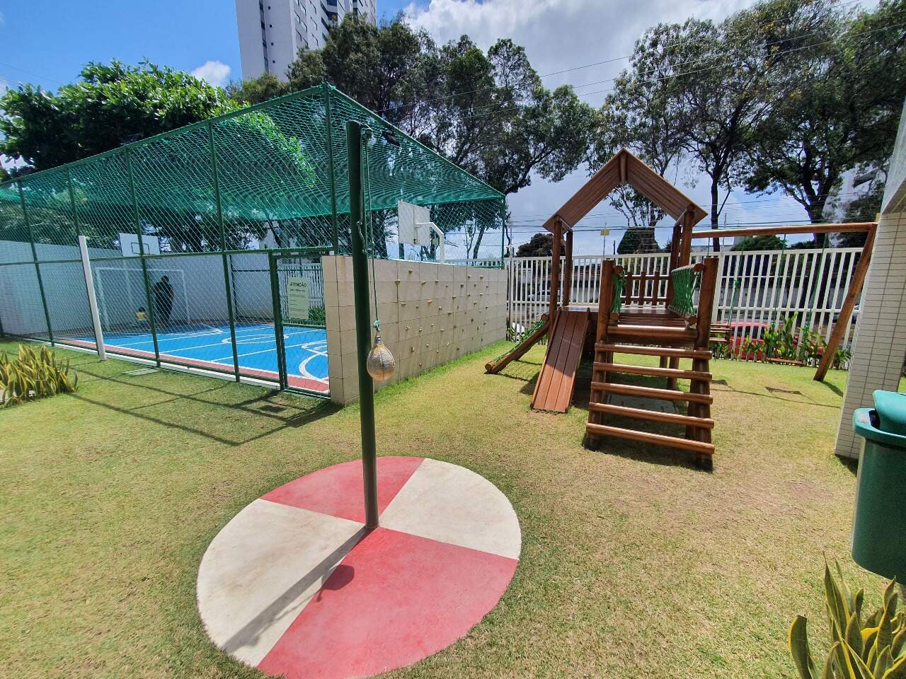 Apartamento para aluguel no Campo Grande: