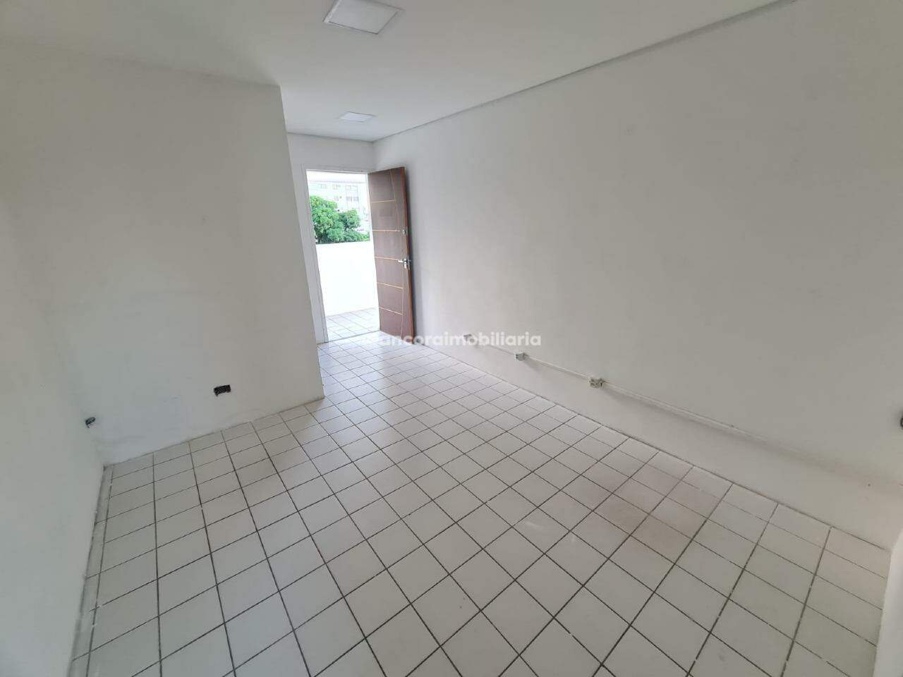 Sala para aluguel no Torreão: 