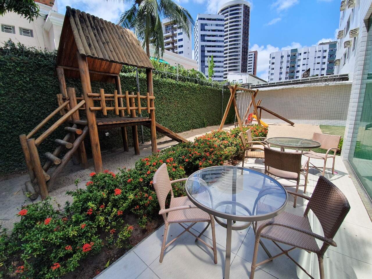 Apartamento para aluguel no Tamarineira: 