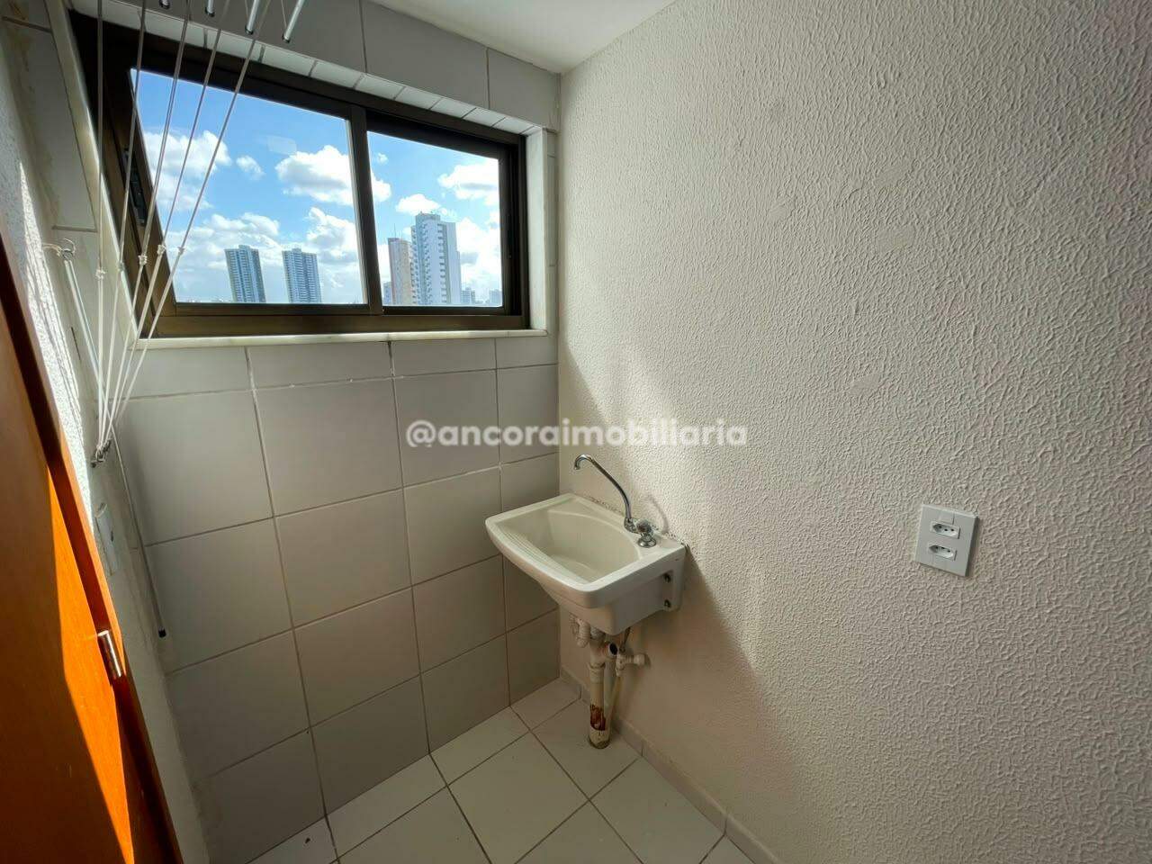 Apartamento para aluguel no Tamarineira: 