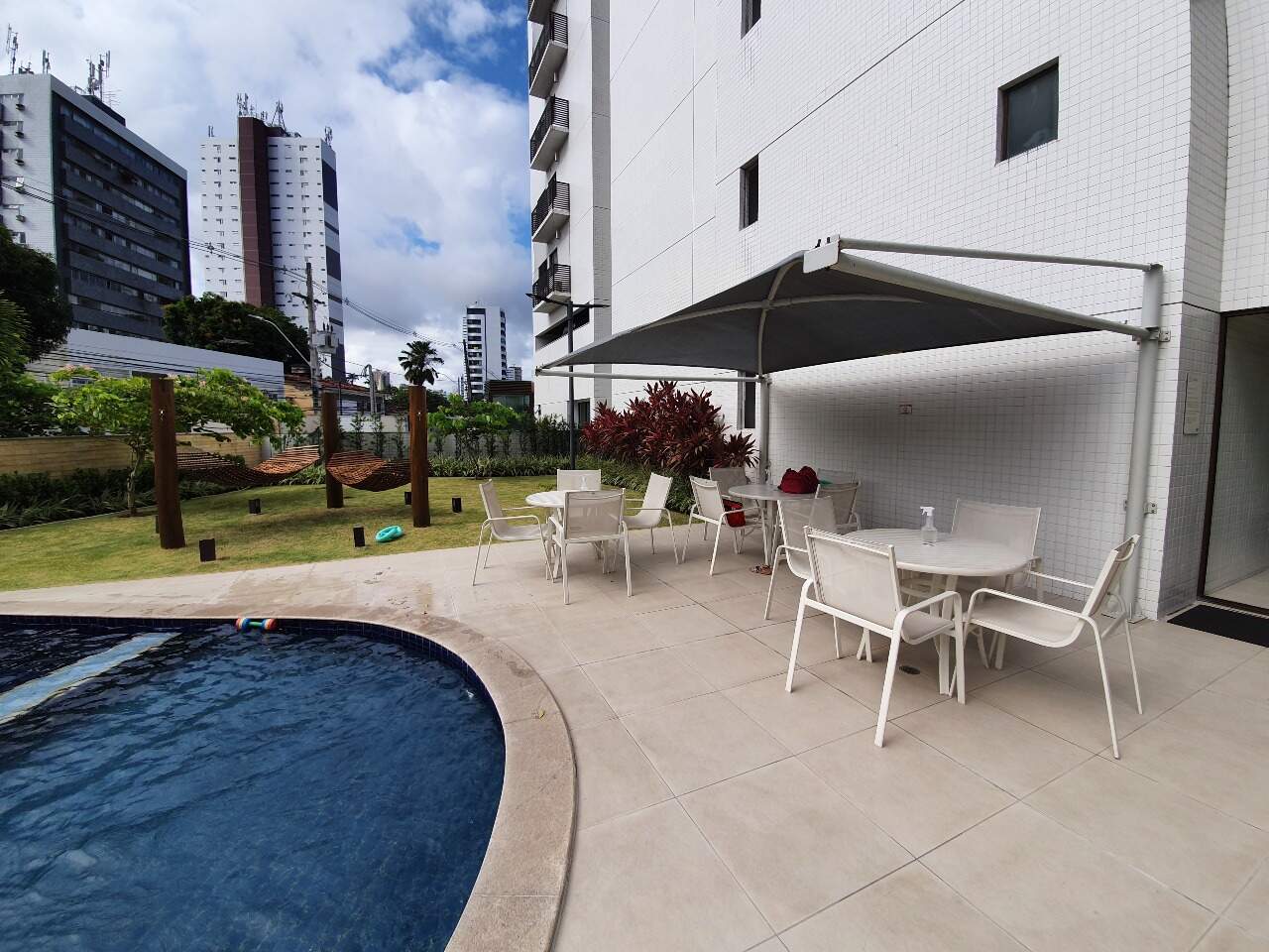 Apartamento para aluguel no Madalena: