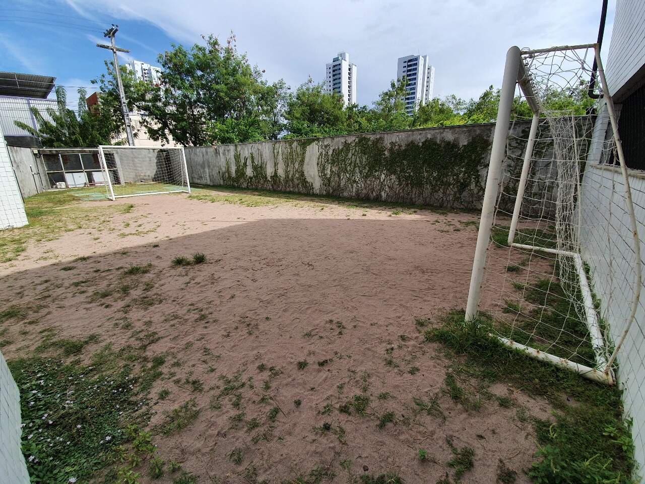 Apartamento para aluguel no Candeias: 