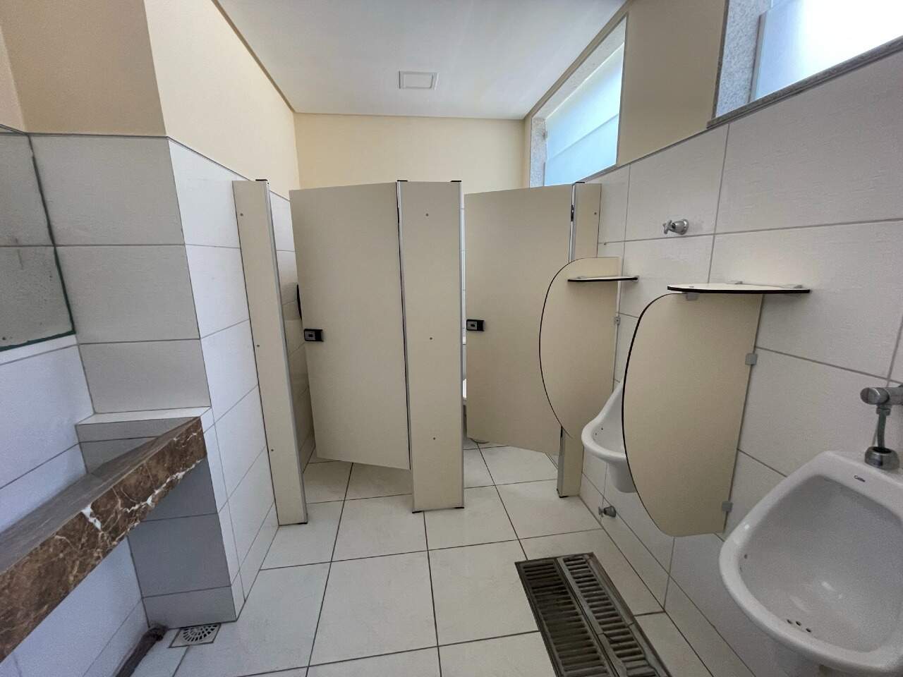 Sala para aluguel no Recife: Bw Masculino