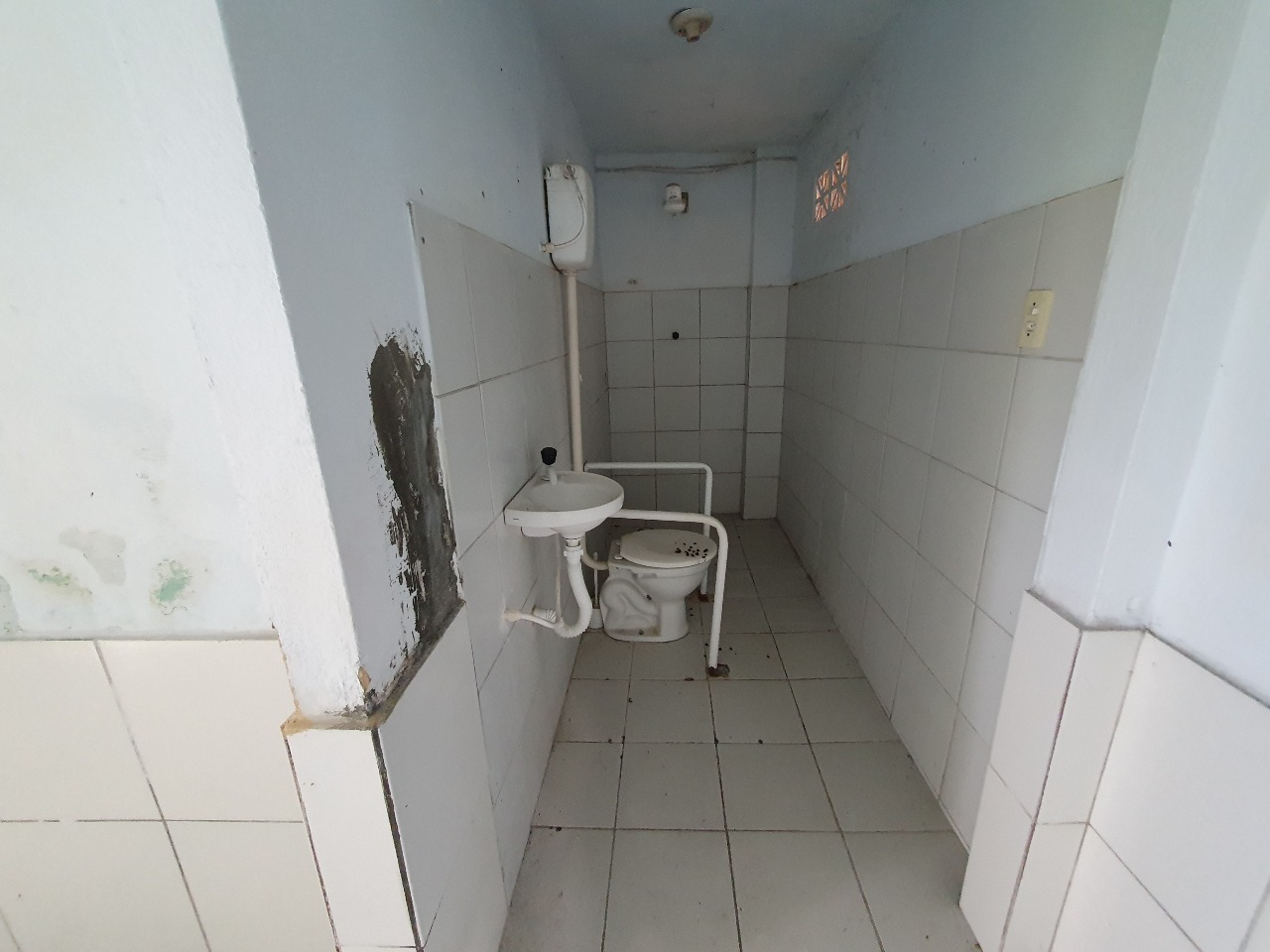 Casa Comercial para aluguel no Iputinga: 