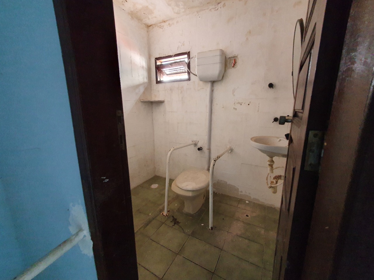 Casa Comercial para aluguel no Iputinga: 