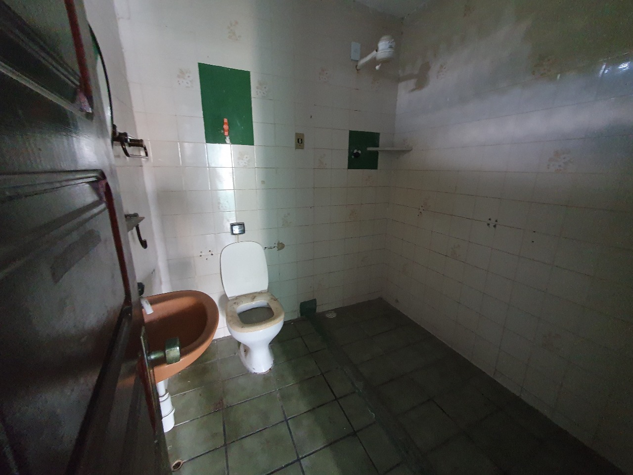 Casa Comercial para aluguel no Iputinga: 