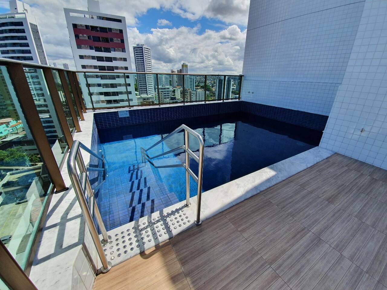 Apartamento à venda no Tamarineira: 