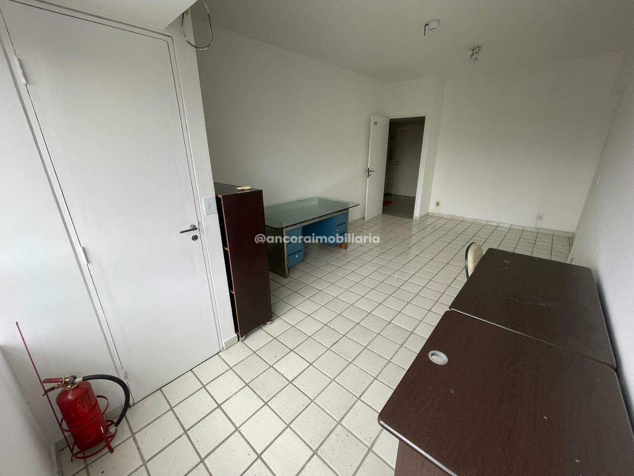 Sala para aluguel no Ilha do Leite: 