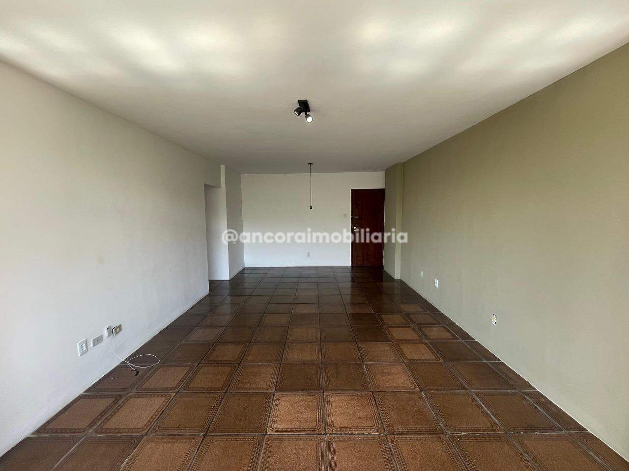 Apartamento para aluguel no Derby: 