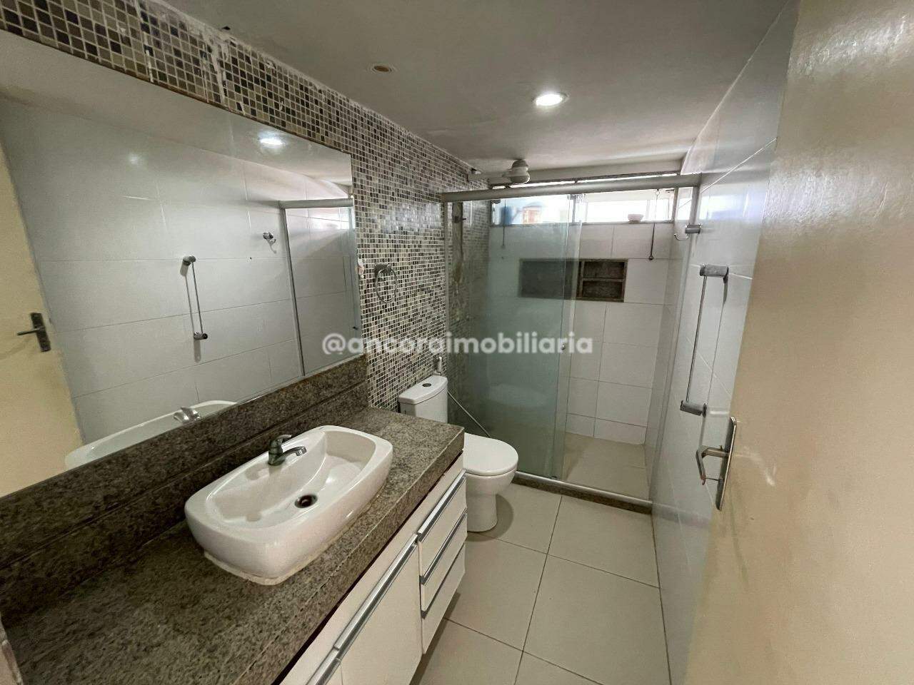 Apartamento para aluguel no Derby: 