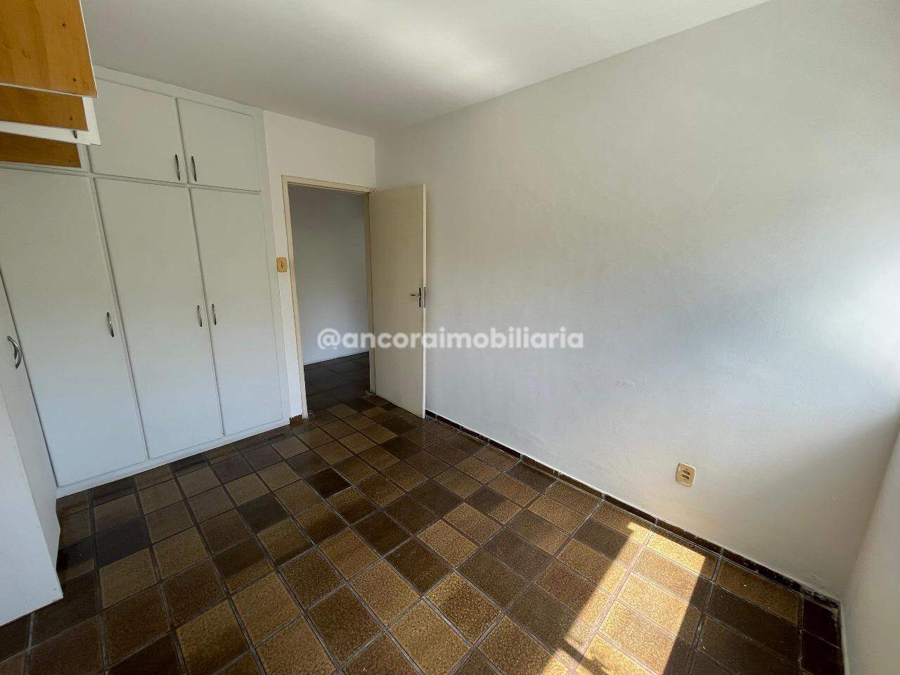 Apartamento para aluguel no Derby: 