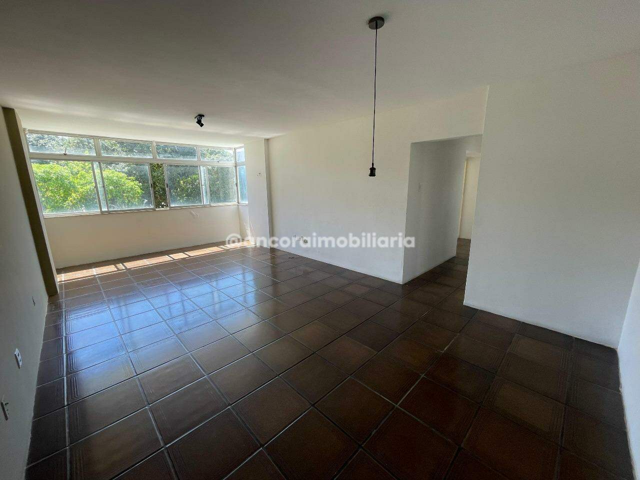 Apartamento para aluguel no Derby: 