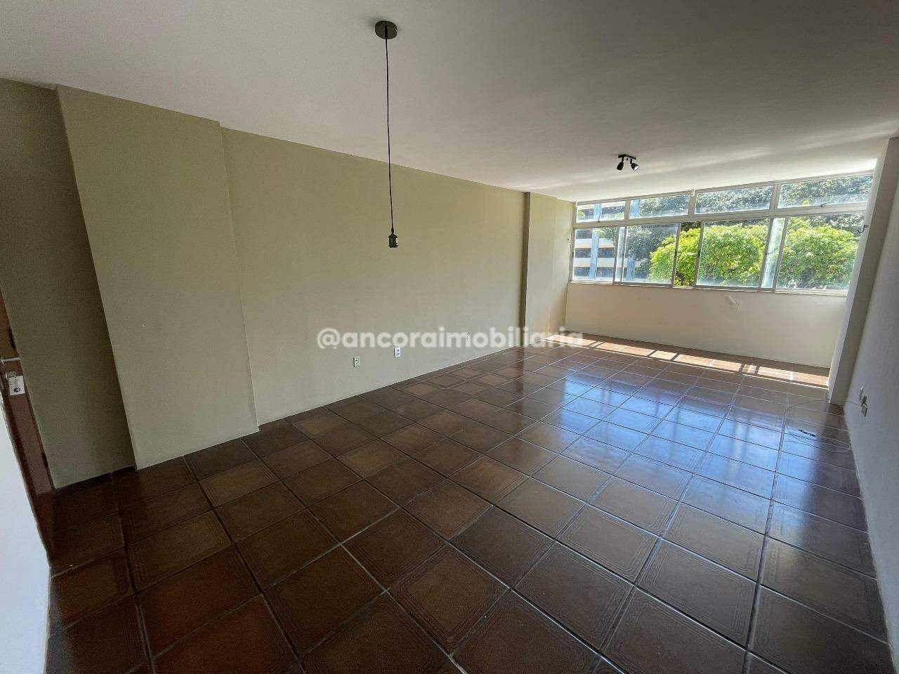 Apartamento para aluguel no Derby: 