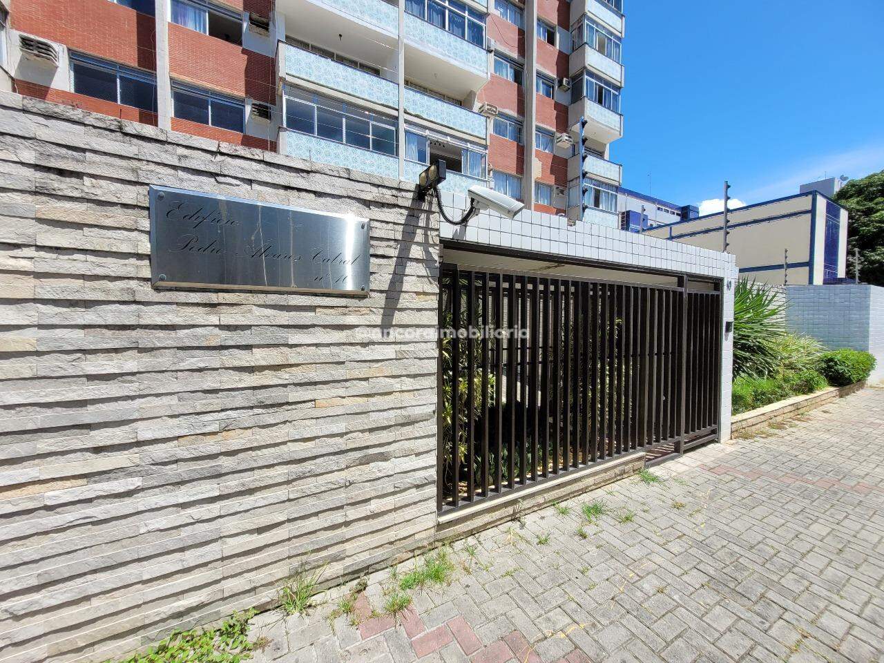 Apartamento para aluguel no Derby: 