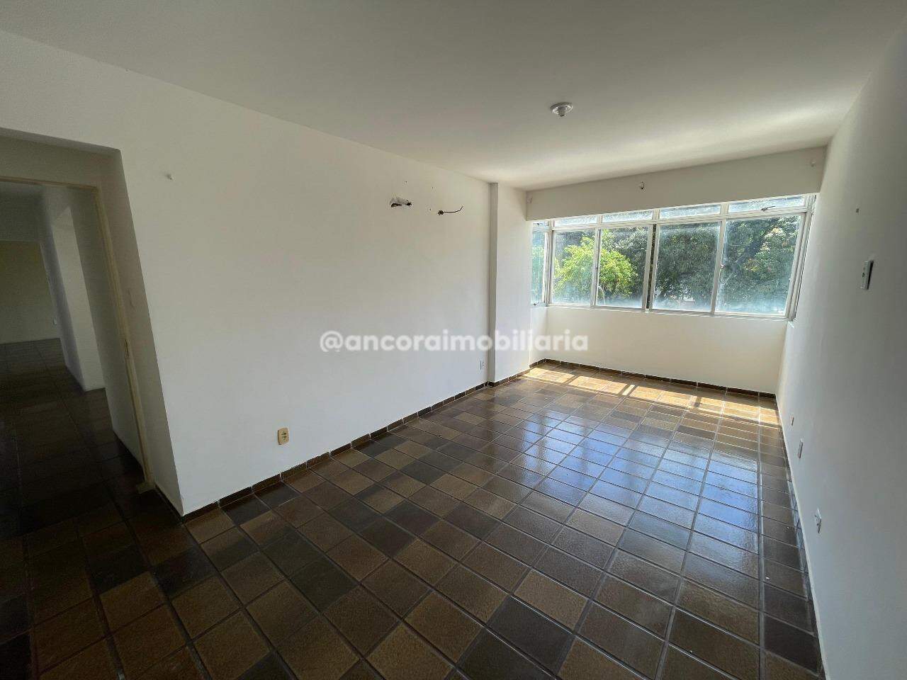 Apartamento para aluguel no Derby: 