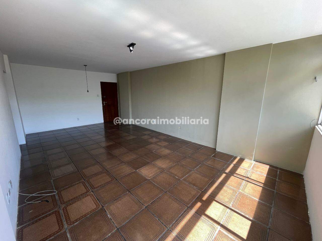 Apartamento para aluguel no Derby: 