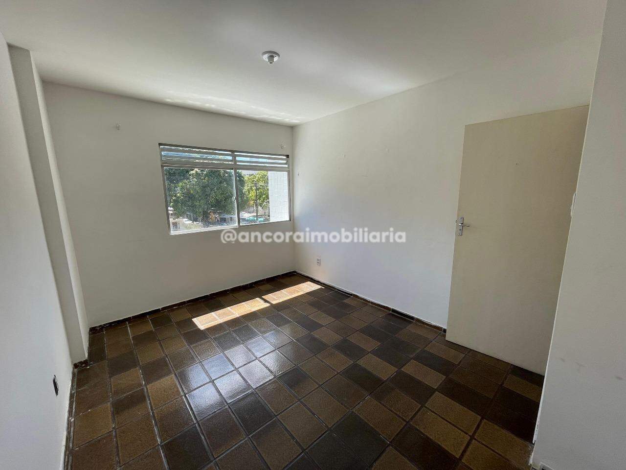 Apartamento para aluguel no Derby: 
