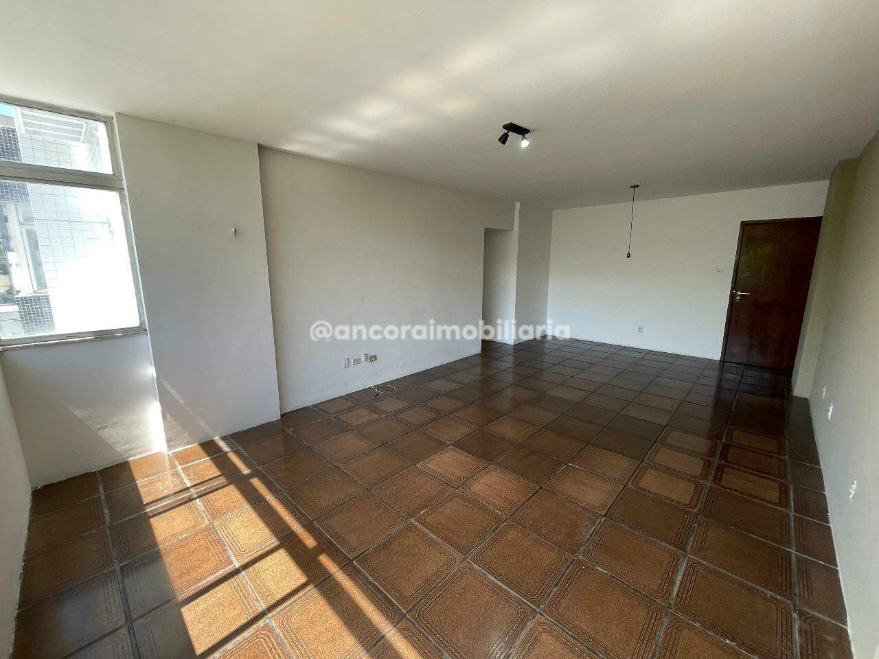 Apartamento para aluguel no Derby: 