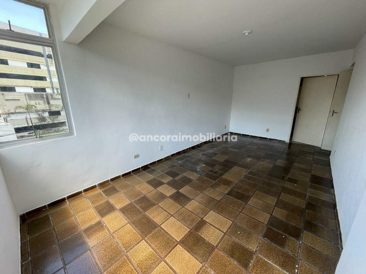 Apartamento para aluguel no Derby: 