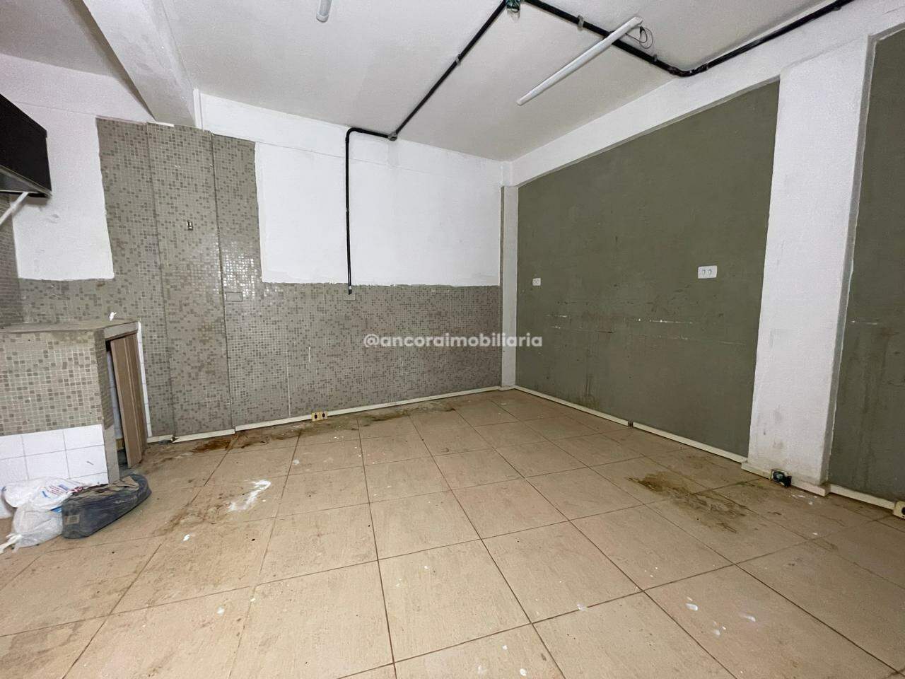 Casa Comercial para aluguel no Madalena: 
