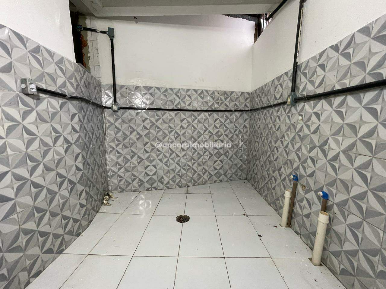 Casa Comercial para aluguel no Madalena: 