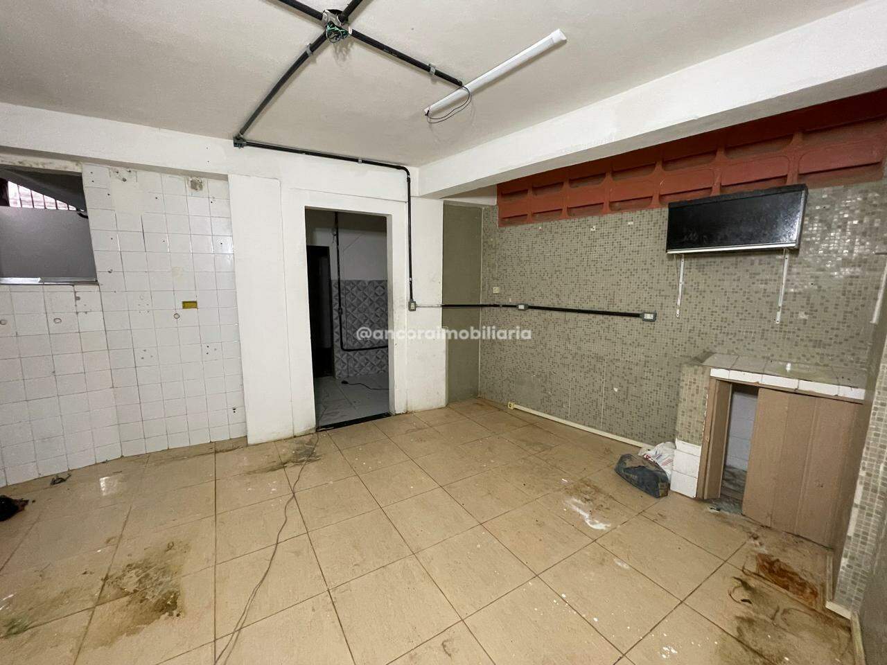 Casa Comercial para aluguel no Madalena: 
