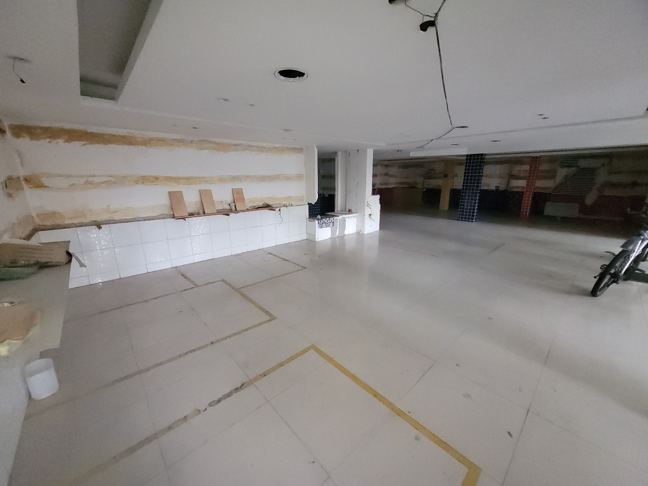 Casa Comercial para aluguel no Espinheiro: 