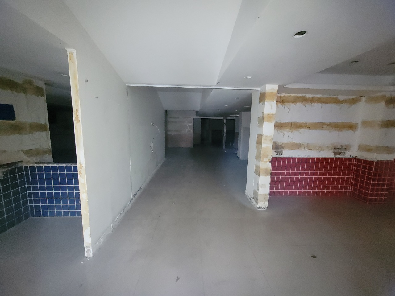 Casa Comercial para aluguel no Espinheiro: 