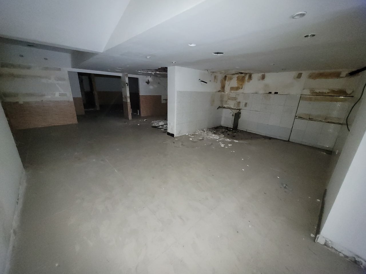 Casa Comercial para aluguel no Espinheiro: 