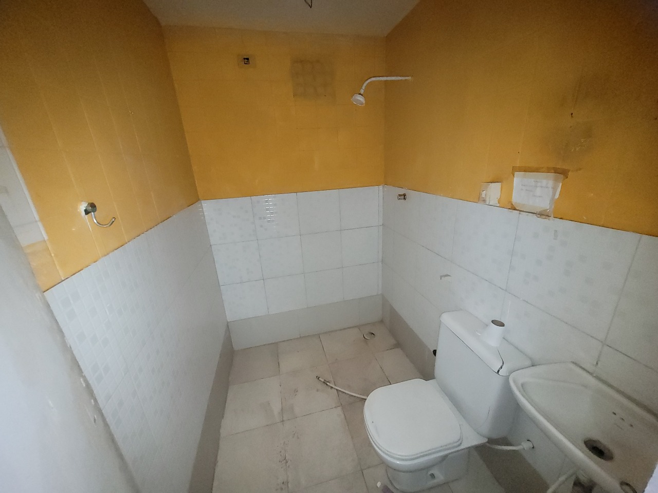 Casa Comercial para aluguel no Espinheiro: 