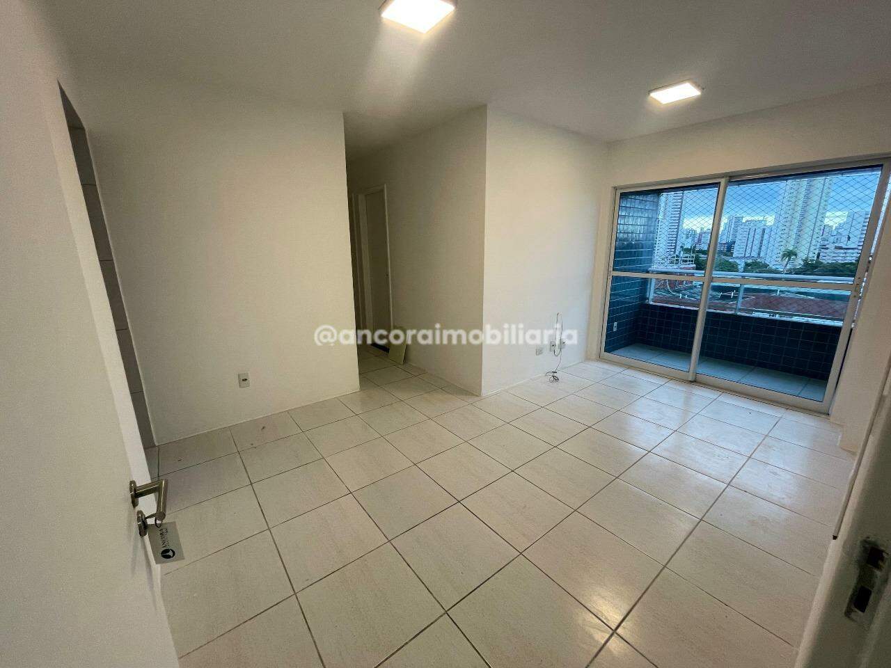 Apartamento para aluguel no Madalena: 