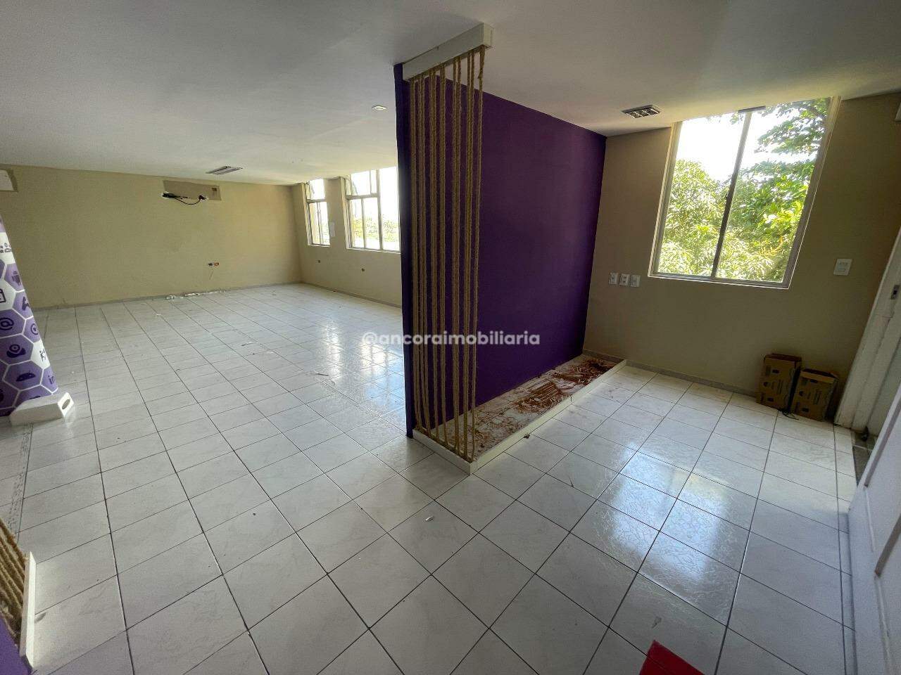Sala para aluguel no Santo Antonio: